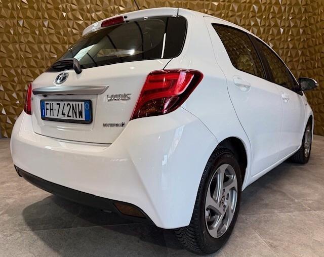 Toyota Yaris 1.5 Hybrid 5 porte Cool