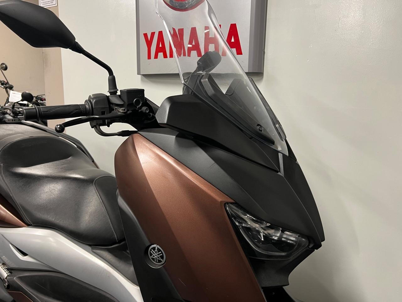 Yamaha X-Max 300
