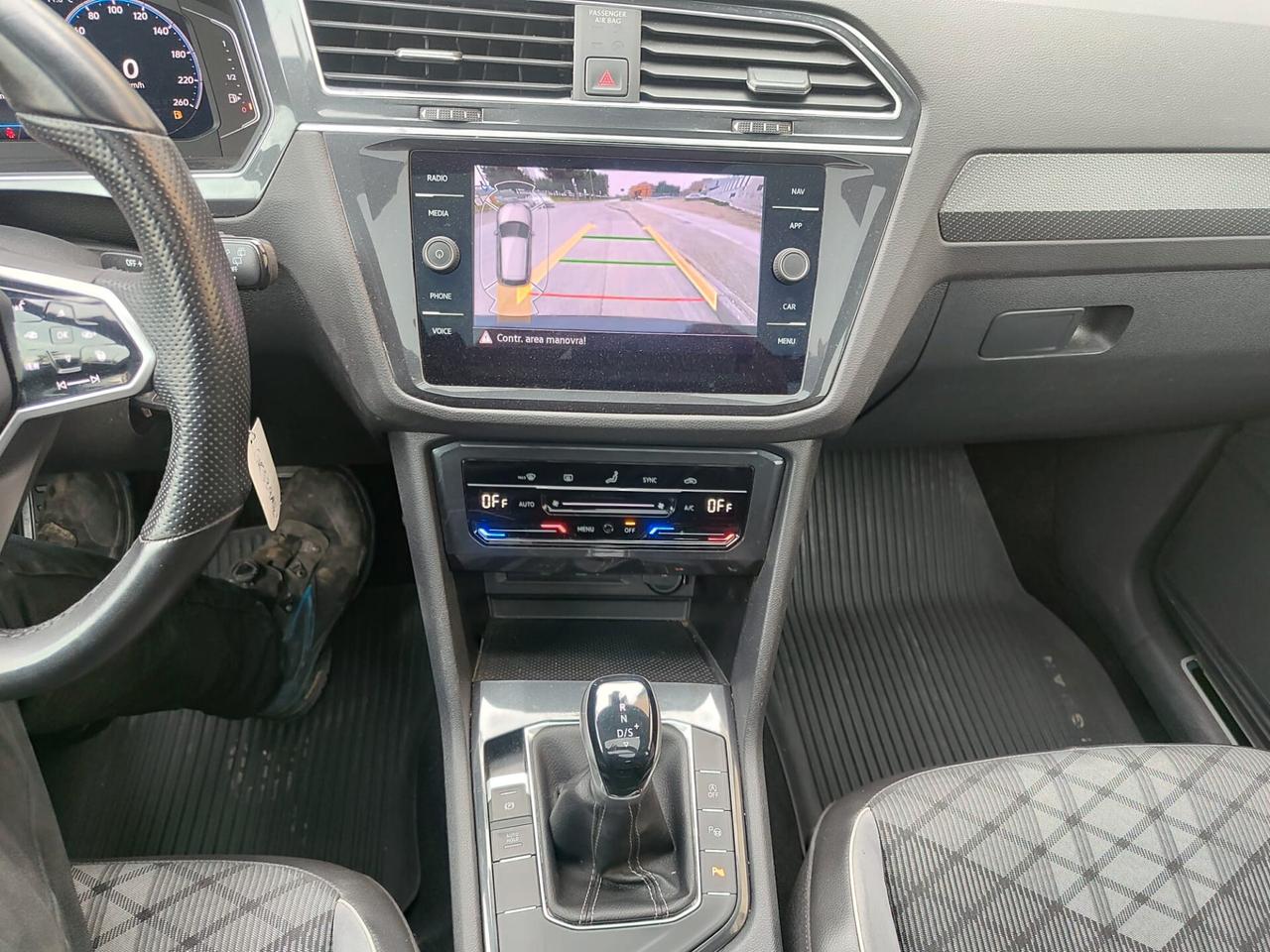 Volkswagen Tiguan 2.0 TDI 150 CV DSG R-Line TETTO APRIBILE