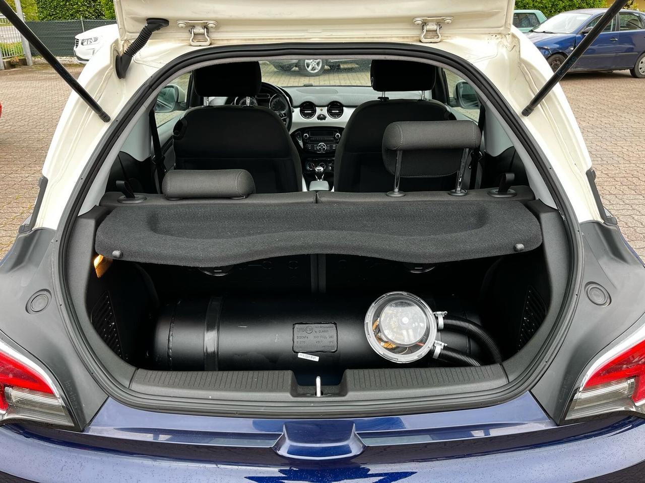 OPEL ADAM 1.2 BEN/GPL SI A NEOPATENTATI