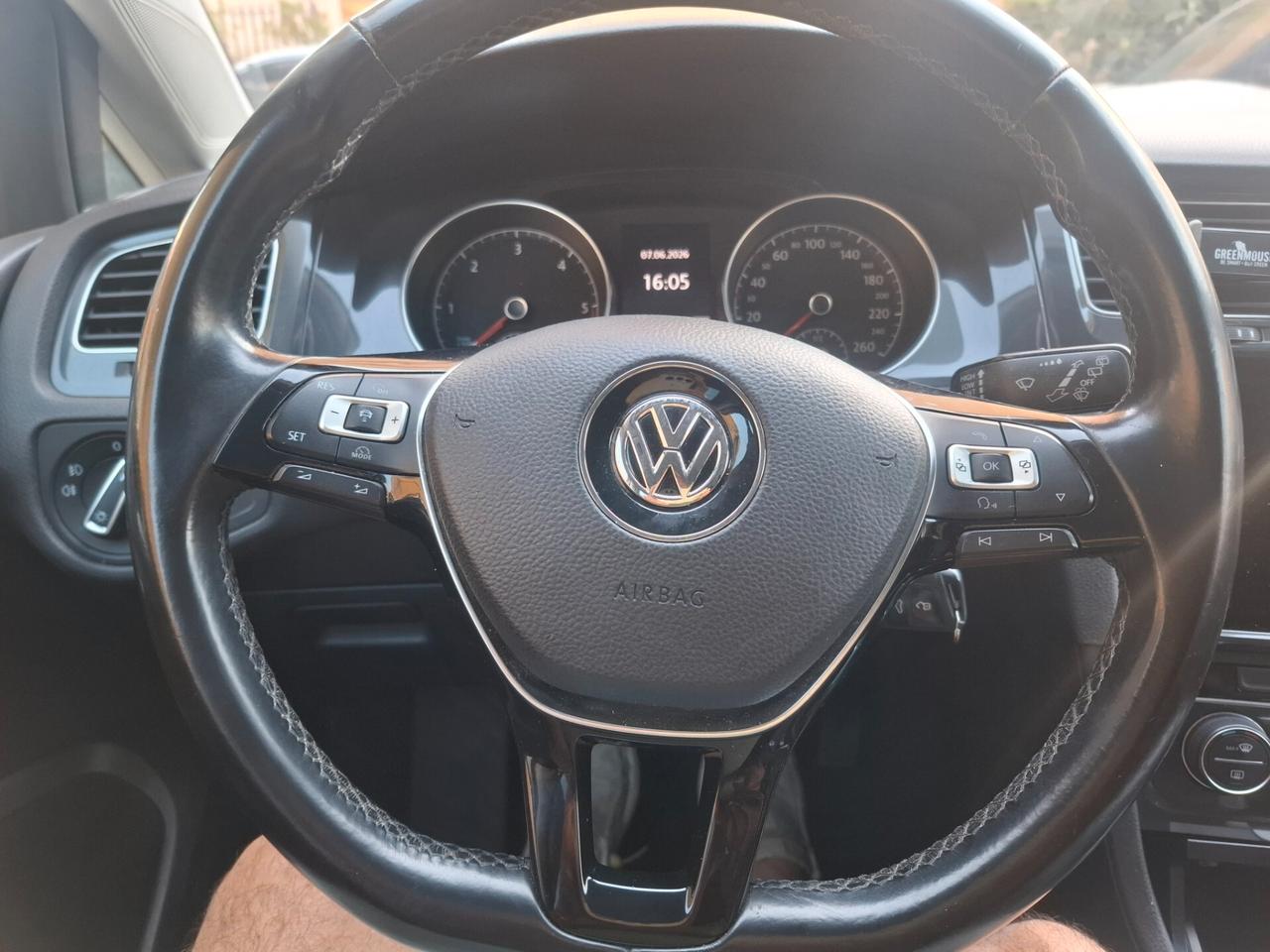 Volkswagen Golf - 1.6 TDI Comfort line