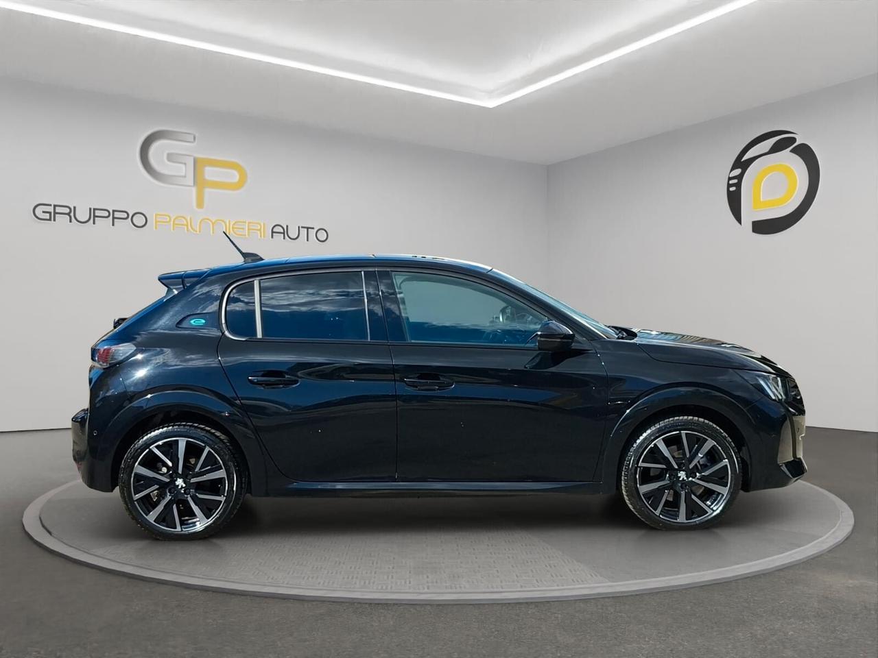 Peugeot 208 motore elettrico 136 CV 5 porte GT
