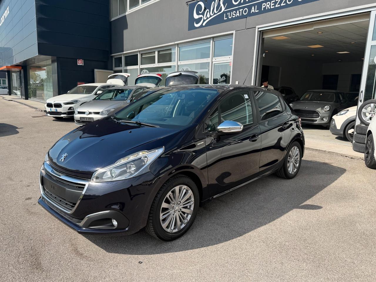 Peugeot 208 1.2 benzina Neopatentati