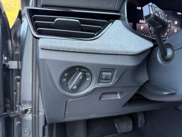 SKODA Kamiq 1.0 TSI DSG Black Dots Camera LED DAB+ Keyless