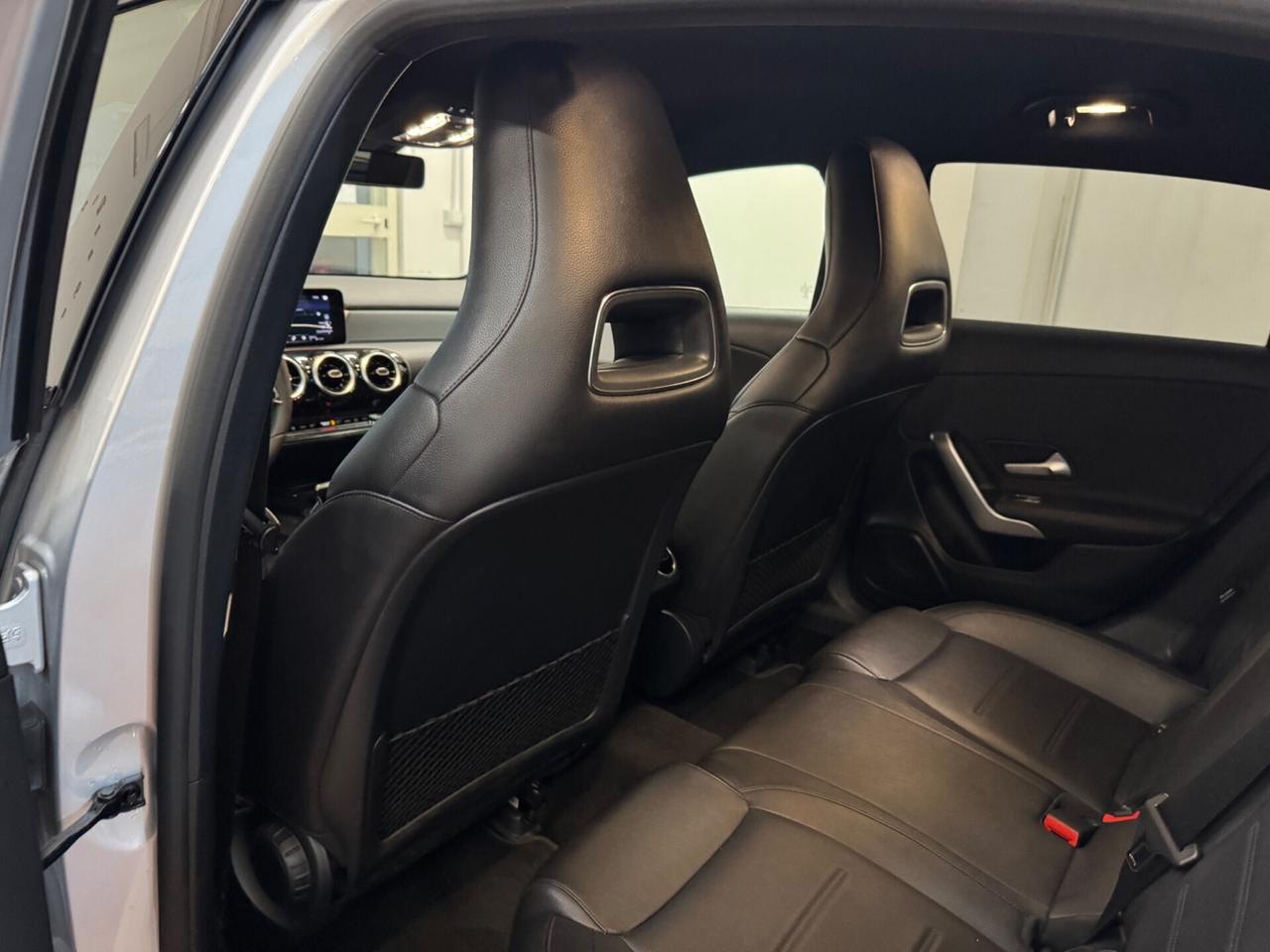 MERCEDES-BENZ A 180 d AUTO SPORT NIGHT EDITION - MY19