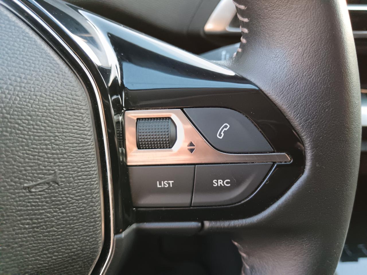 Peugeot 3008 BLUEHDI 130CV BUSINESS PERFETTA