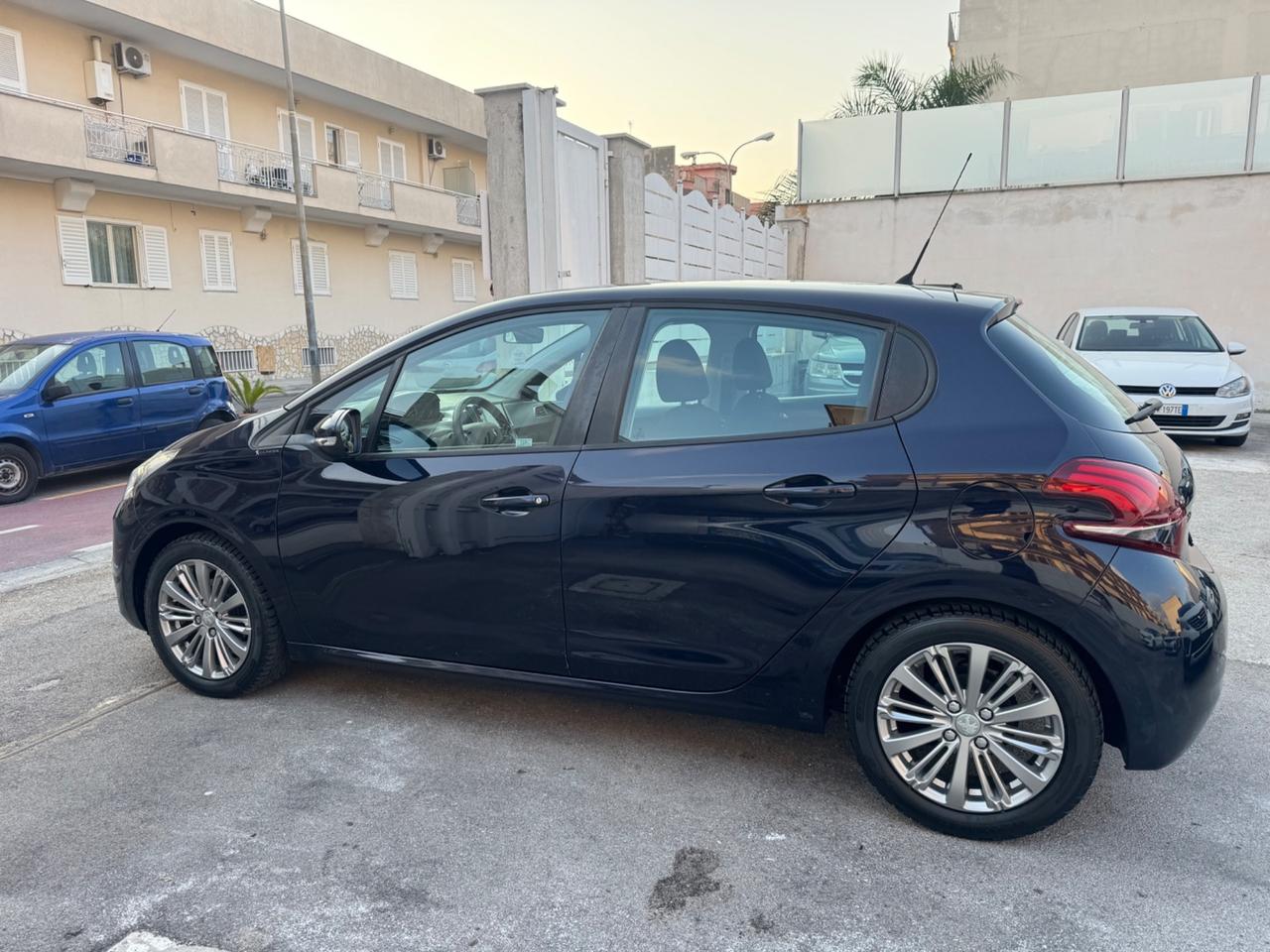 Peugeot 208 1.2 BENZINA 82CV Allure 2018