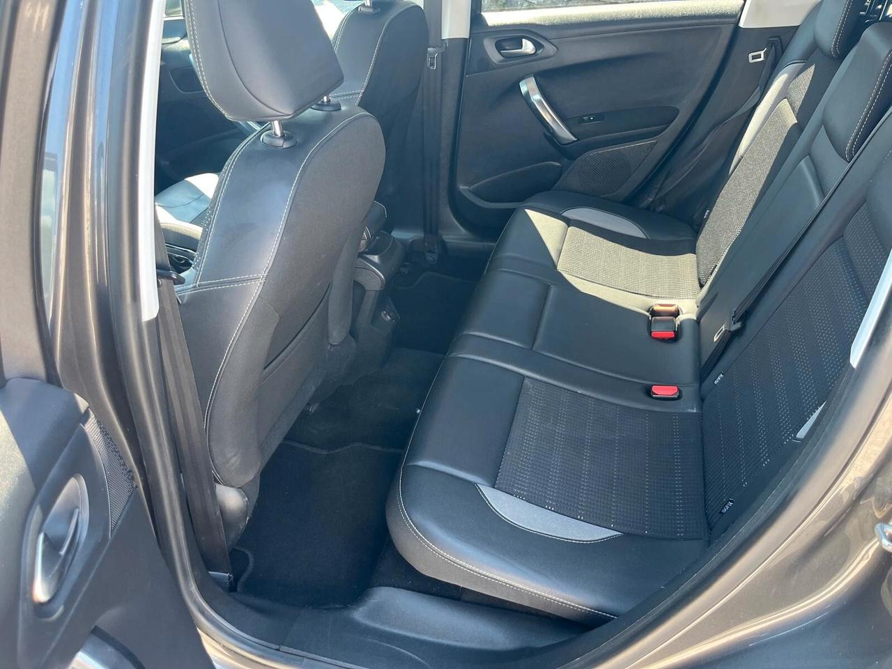 Peugeot 2008 BlueHDi 100 GT Line