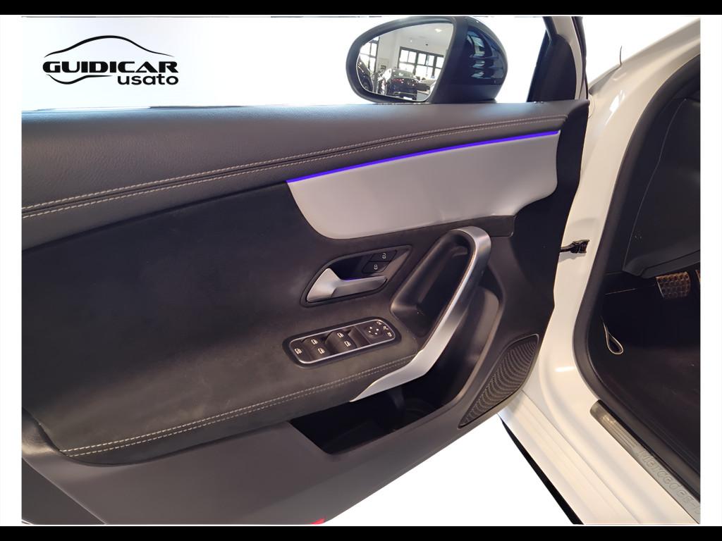 Mercedes-Benz Classe A - W177 2018 - A 180 d Premium auto