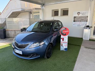 LANCIA - Ypsilon 1.0 firefly hybrid Silver s&s 70cv