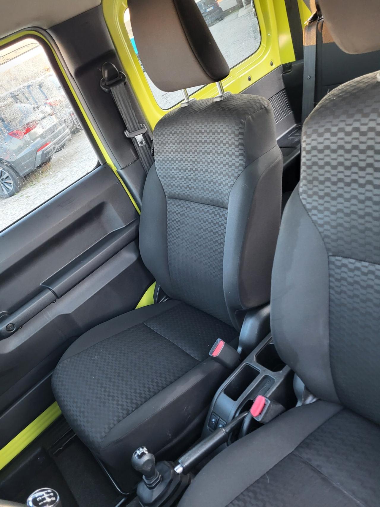 Suzuki Jimny 1.5 5MT Top