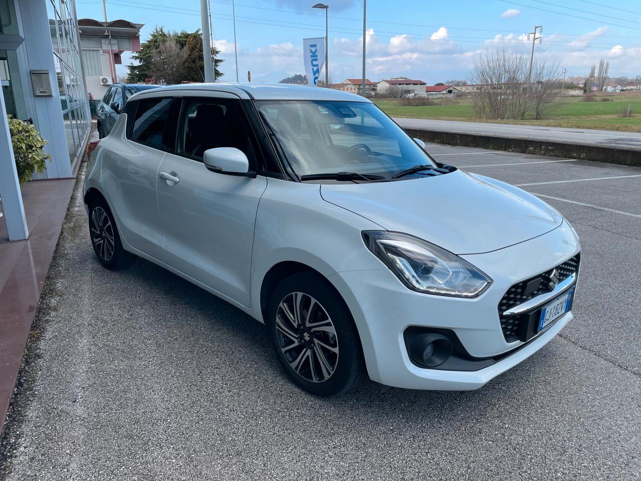 Suzuki Swift 1.2 Hybrid Top