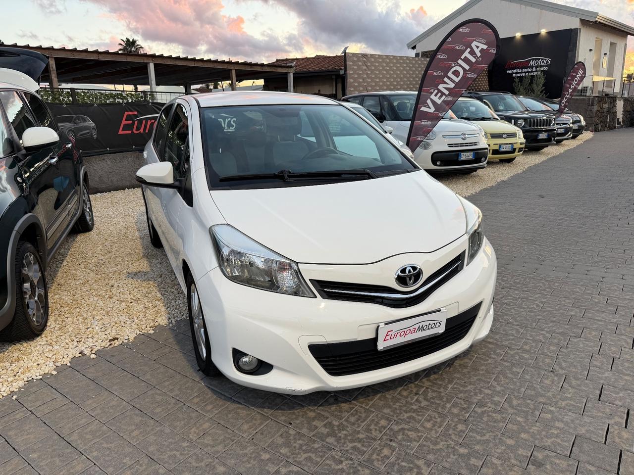 Toyota Yaris 1.4 D-4D 5 porte Lounge