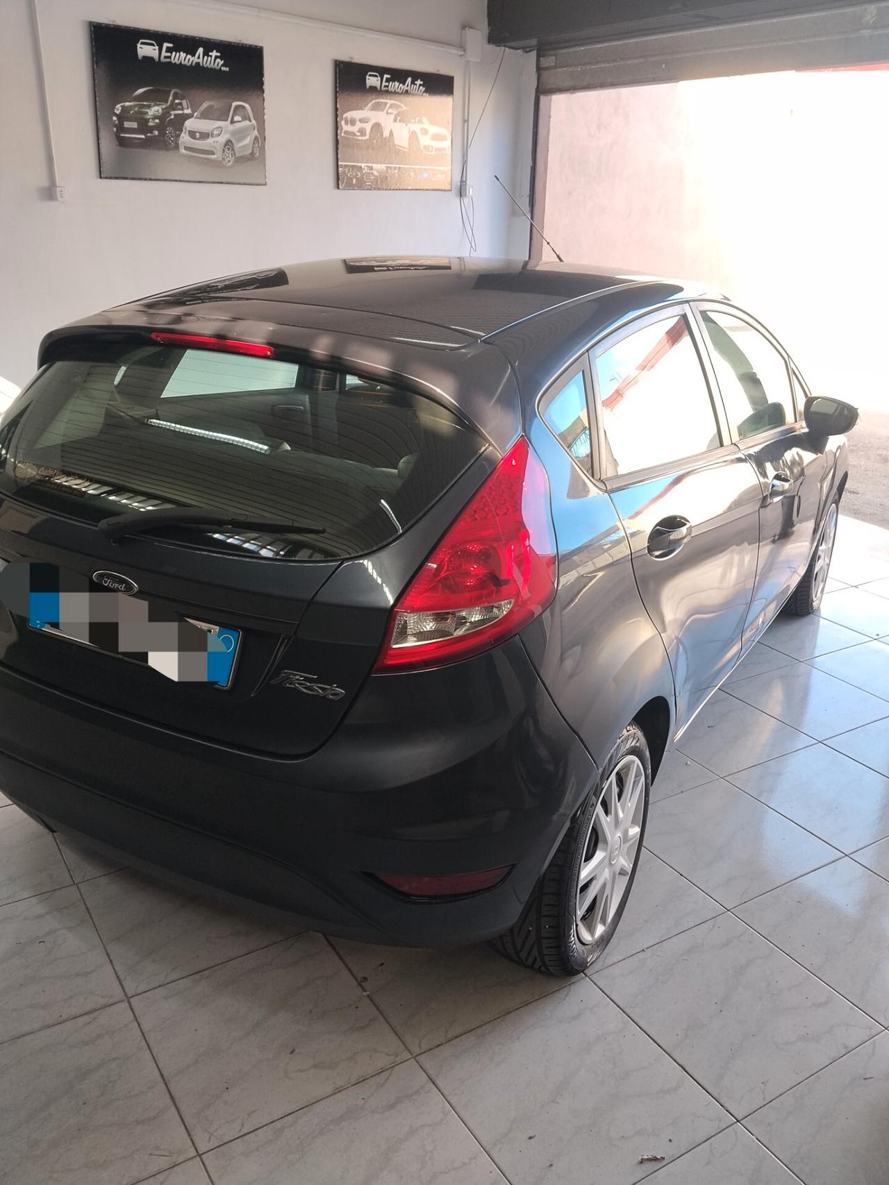 Ford Fiesta 1.4 diesel 2011 CON GARANZIA