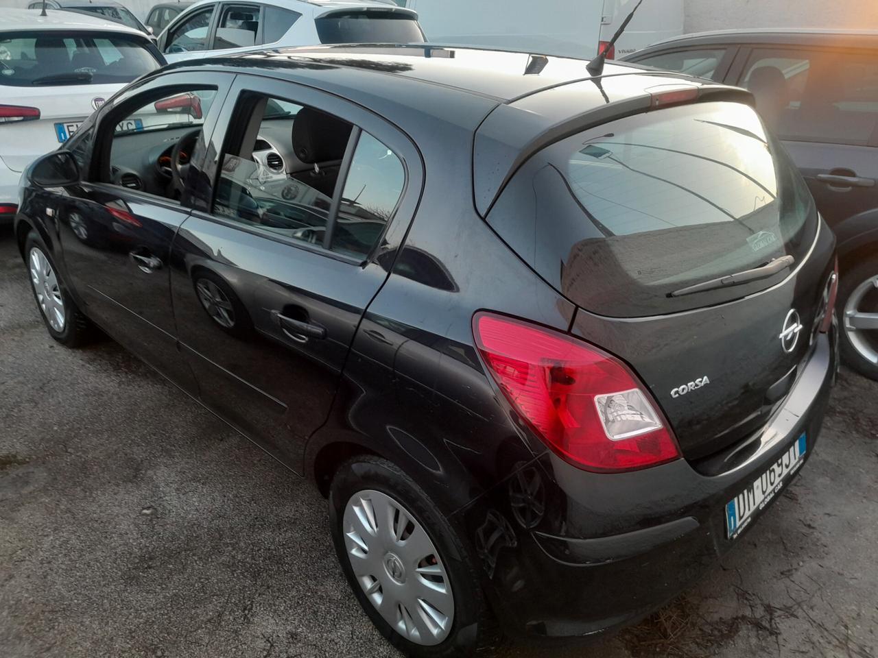 Opel Corsa 1.2 5 porte Enjoy