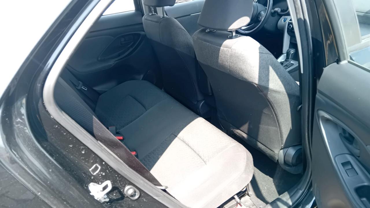 Toyota Yaris Cross 1.5 Hybrid 5p. E-CVT Active SINISTRATA