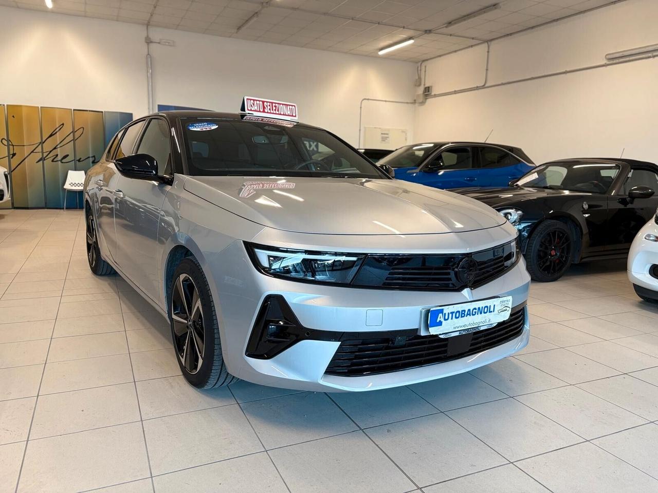 Opel Astra Sports Tourer GS 1.2 Turbo AT8 ST SPOTICAR