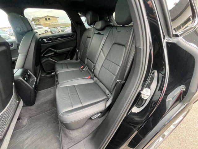 PORSCHE Cayenne 3.0 V6