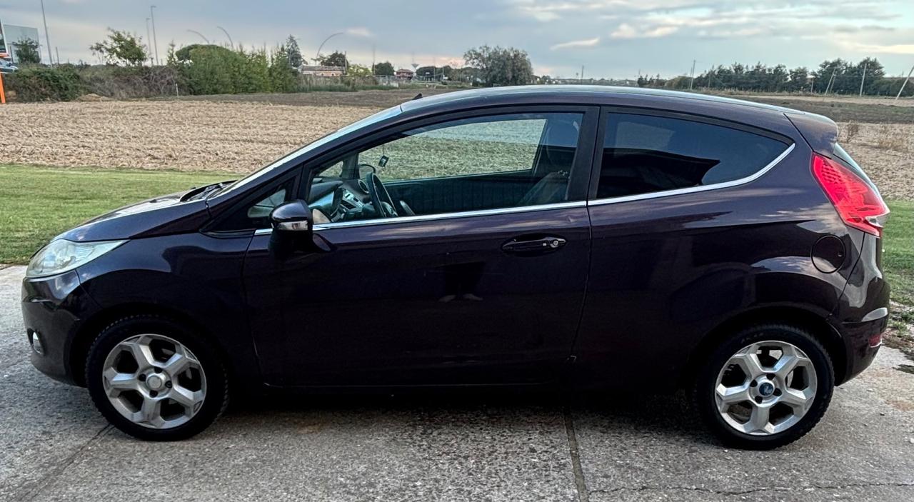 Ford Fiesta 1.4 3 porte Bz.- GPL Titanium