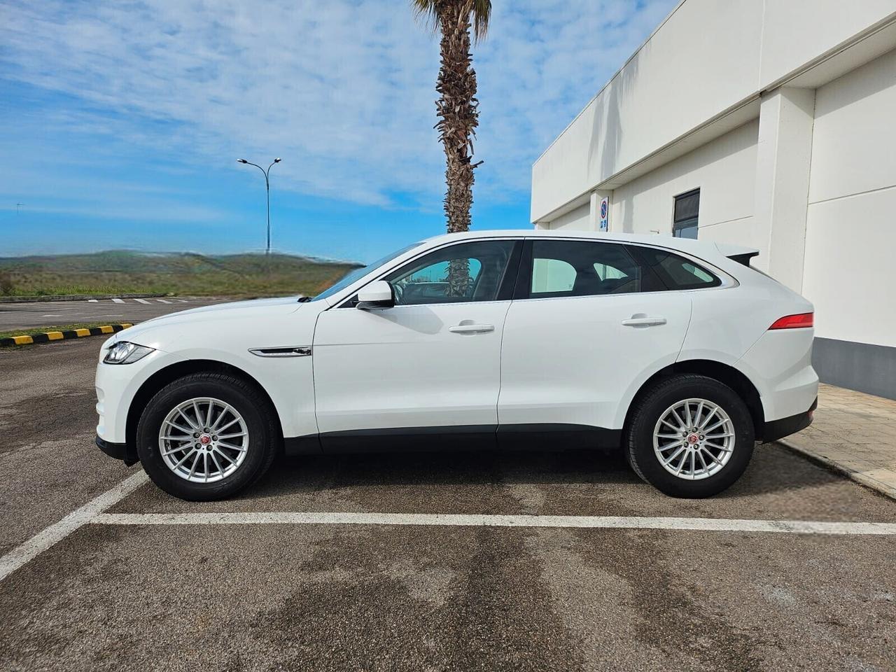 Jaguar F-Pace 2.0 D 180 CV AWD Prestige