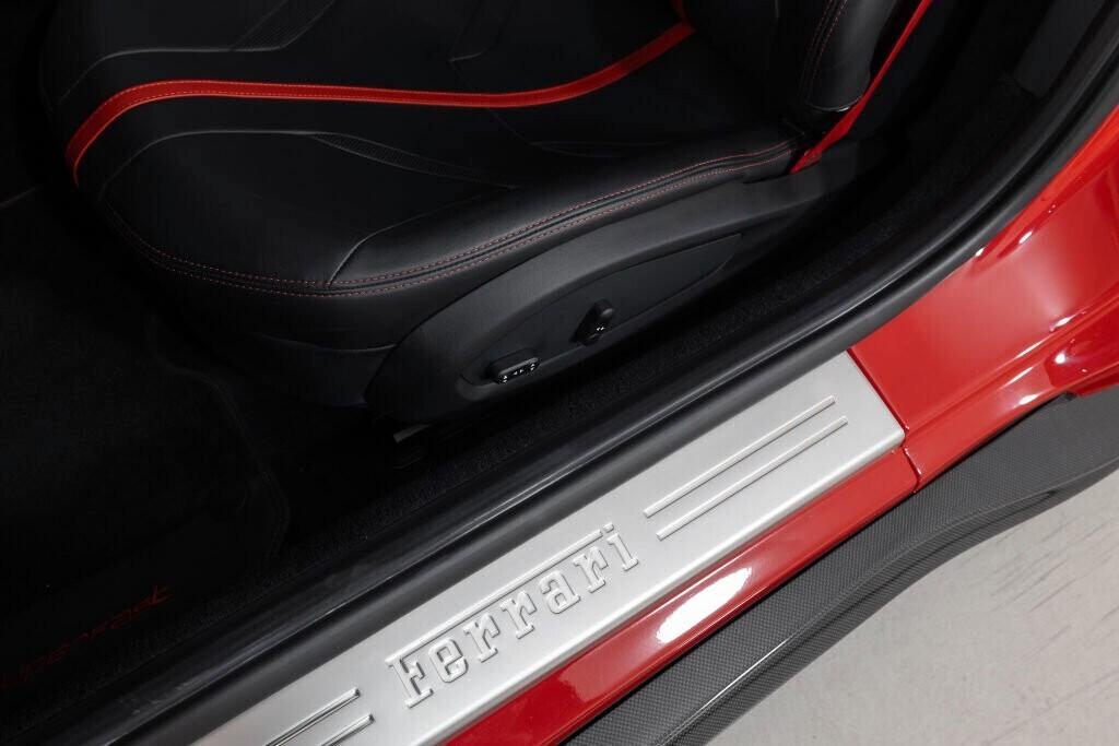 Ferrari 812 Superfast NOLEGGIO LUNGO TERMINE - LEASING FULL INCLUSIVE