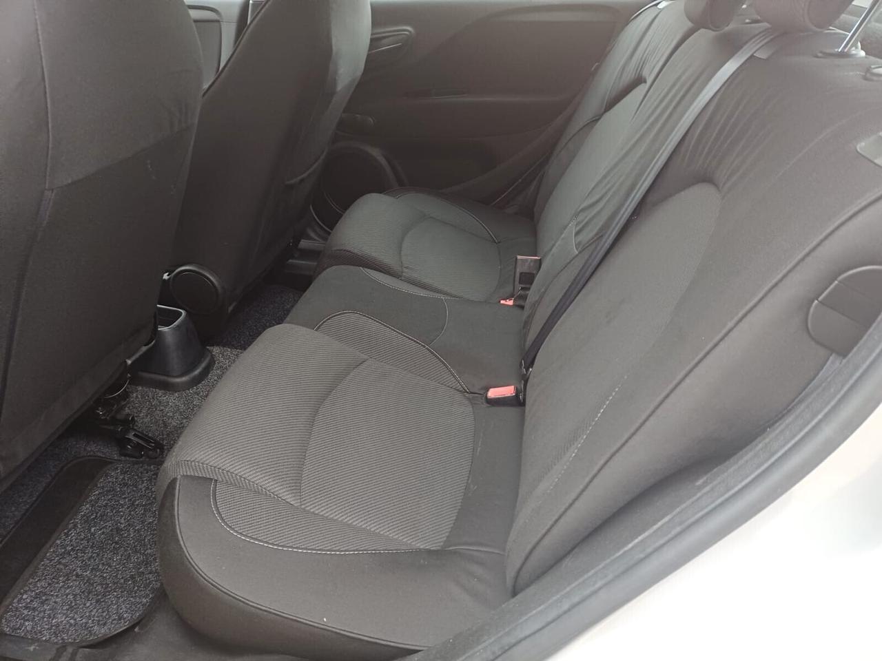 Fiat Punto 1.400 GPL LOUNGE E6