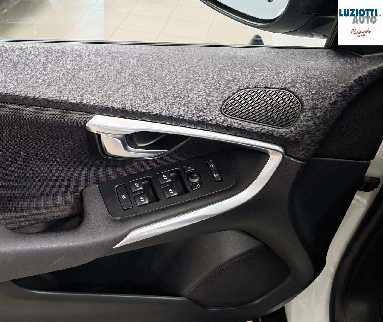 Volvo V40 Cross Country D2