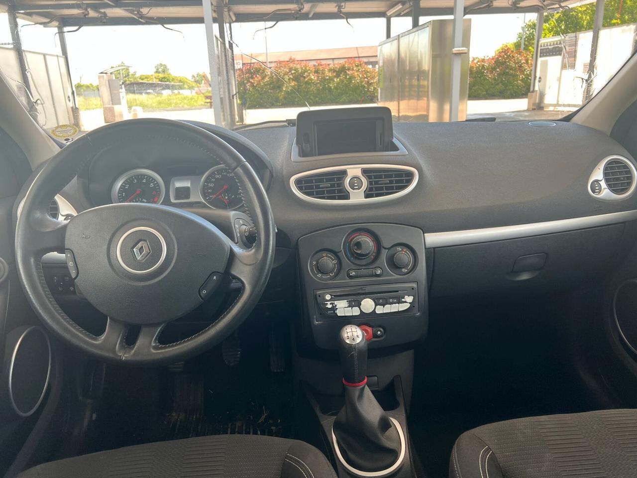 Renault Clio 1.2 5 porte Luxe * 2010