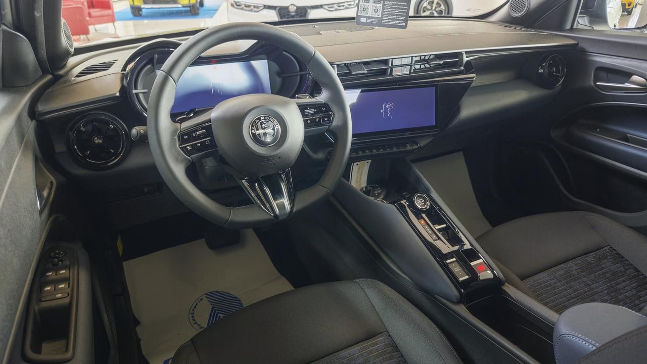 Alfa Romeo Junior 1.2 145 CV Hybrid eDCT6