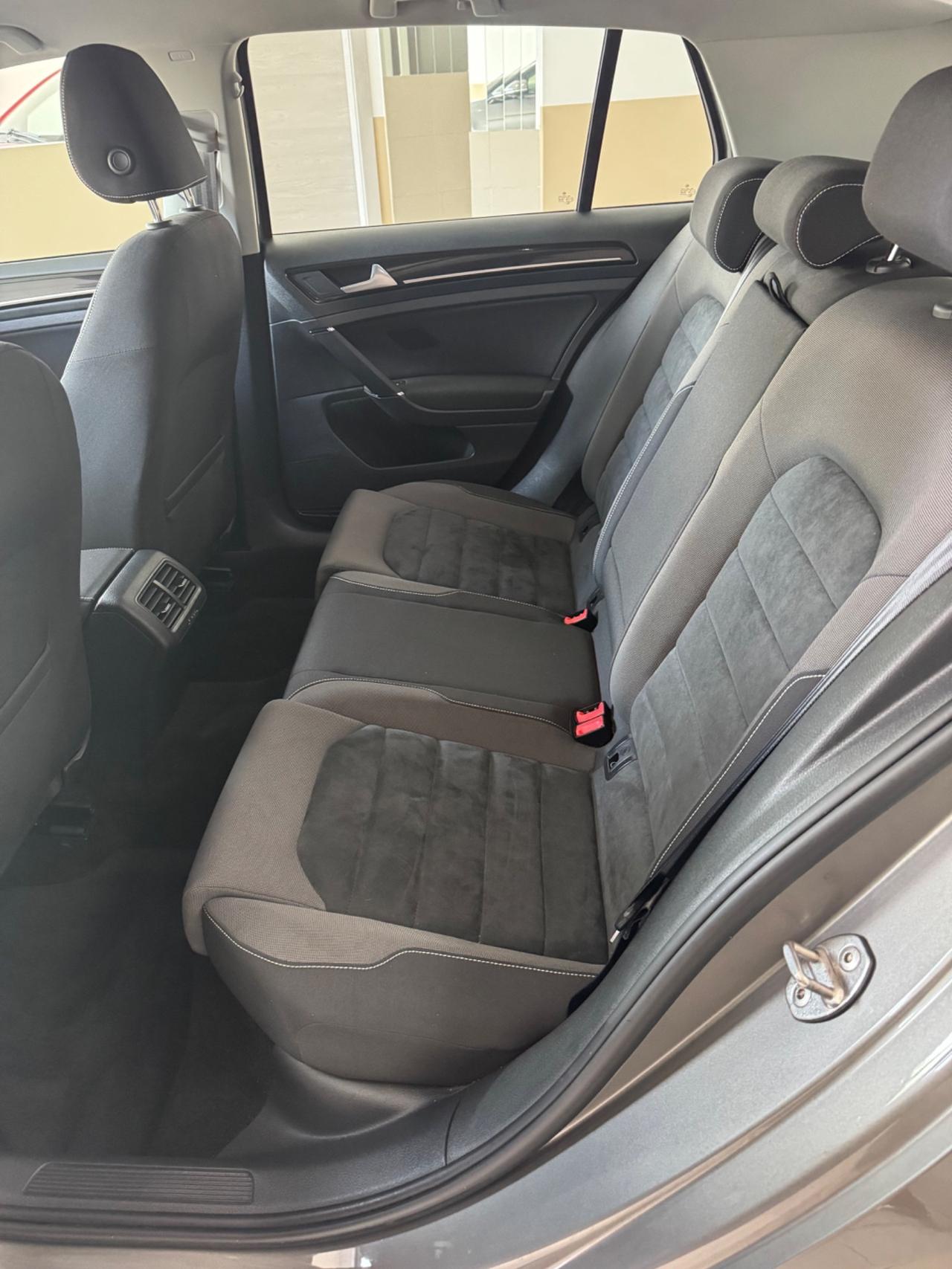 Volkswagen Golf 1.6 TDI 5p. Highline BlueMotion Technology