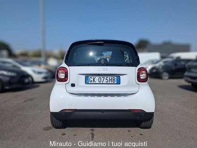 Smart fortwo EQ Pulse - VISIBILE IN VIA TIBURTINA 1064