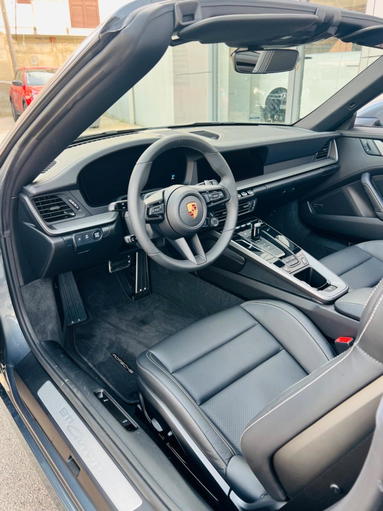 Porsche 992 Carrera Cabrio possibilità noleggio no scoring