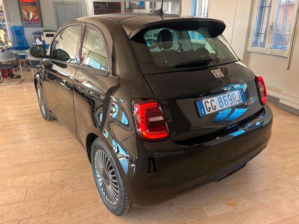 Fiat 500e Icon-e Adatta a Neopatentati