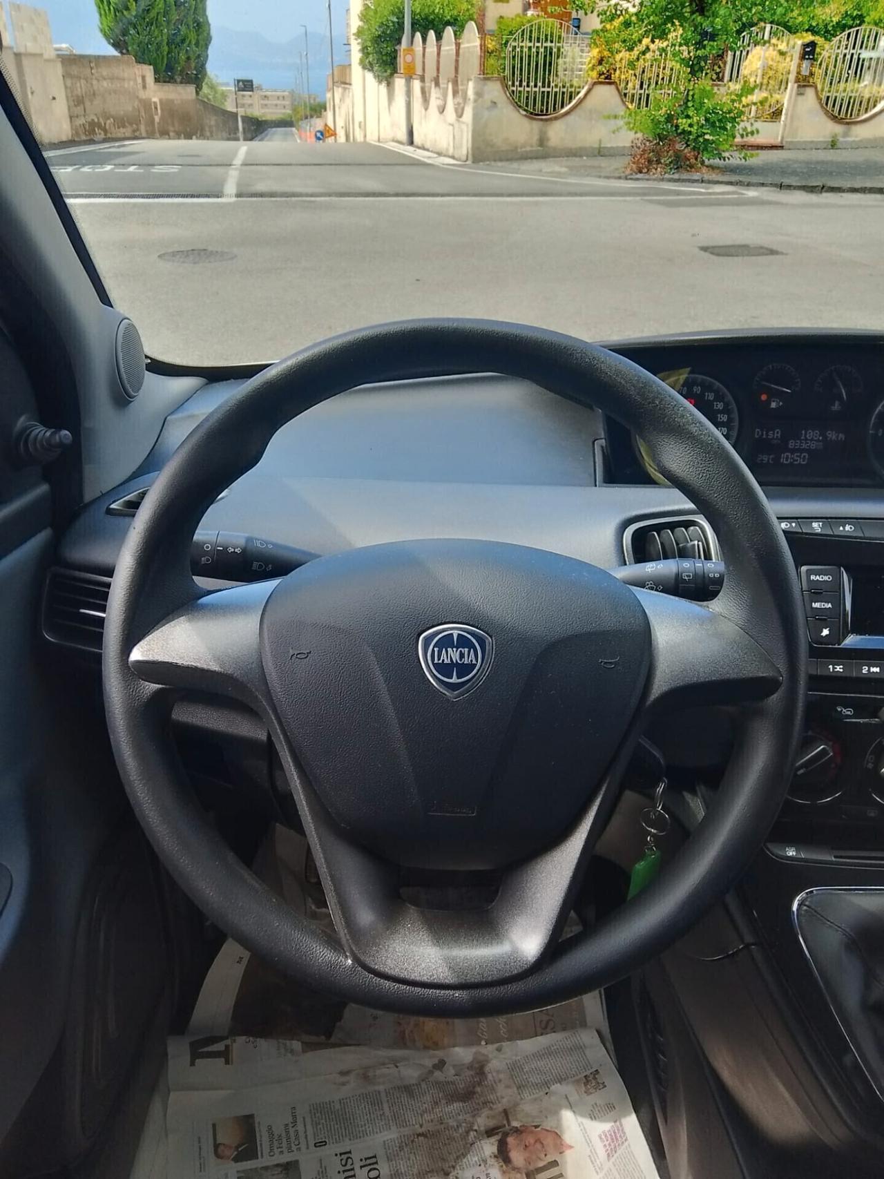 Lancia Ypsilon 1.2 69 CV 5 porte Platinum