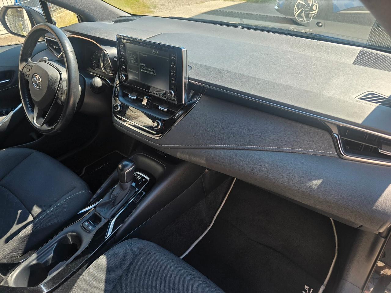 Toyota Corolla Touring Sports 1.8 Hybrid Business