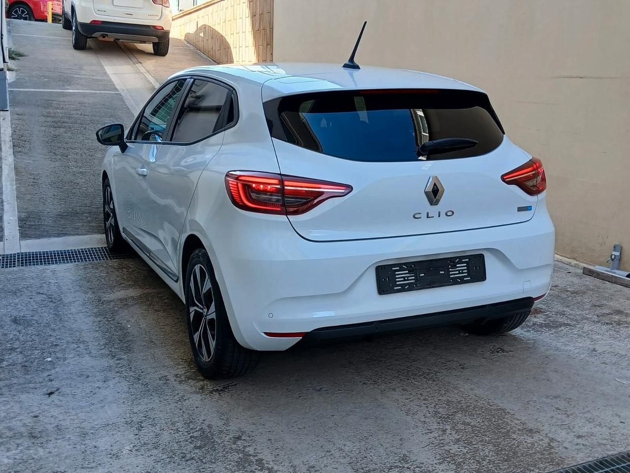 Renault Clio Full Hybrid E-Tech 145 CV 5 porte Evolution
