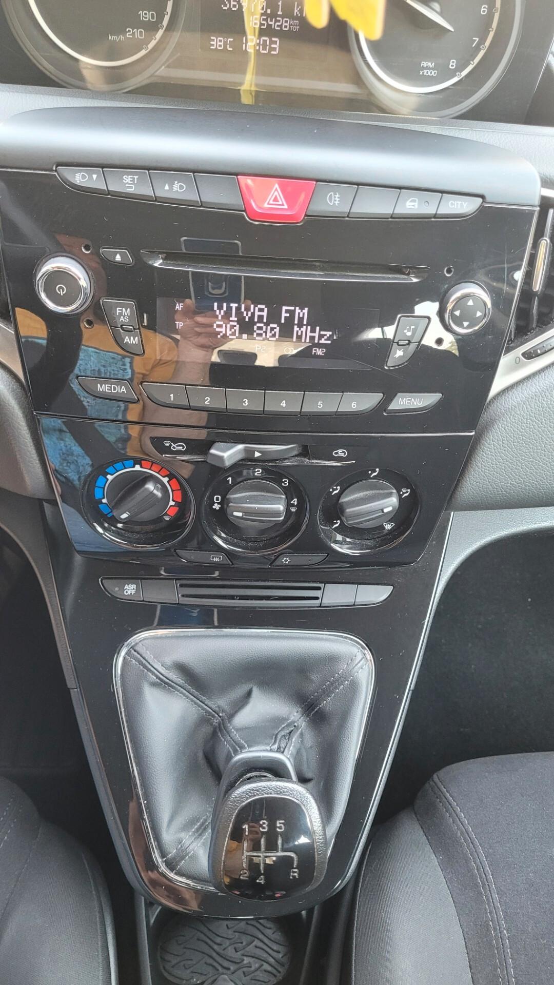 Lancia Ypsilon 1.2 5 porte Platinum ..