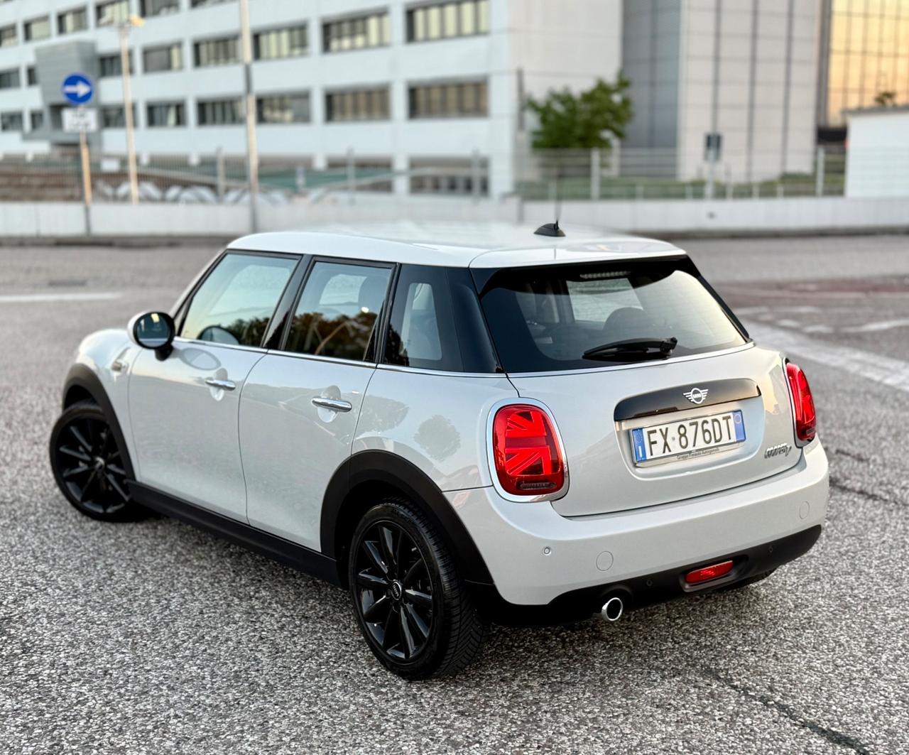 Mini 1.5 Cooper D 5 porte