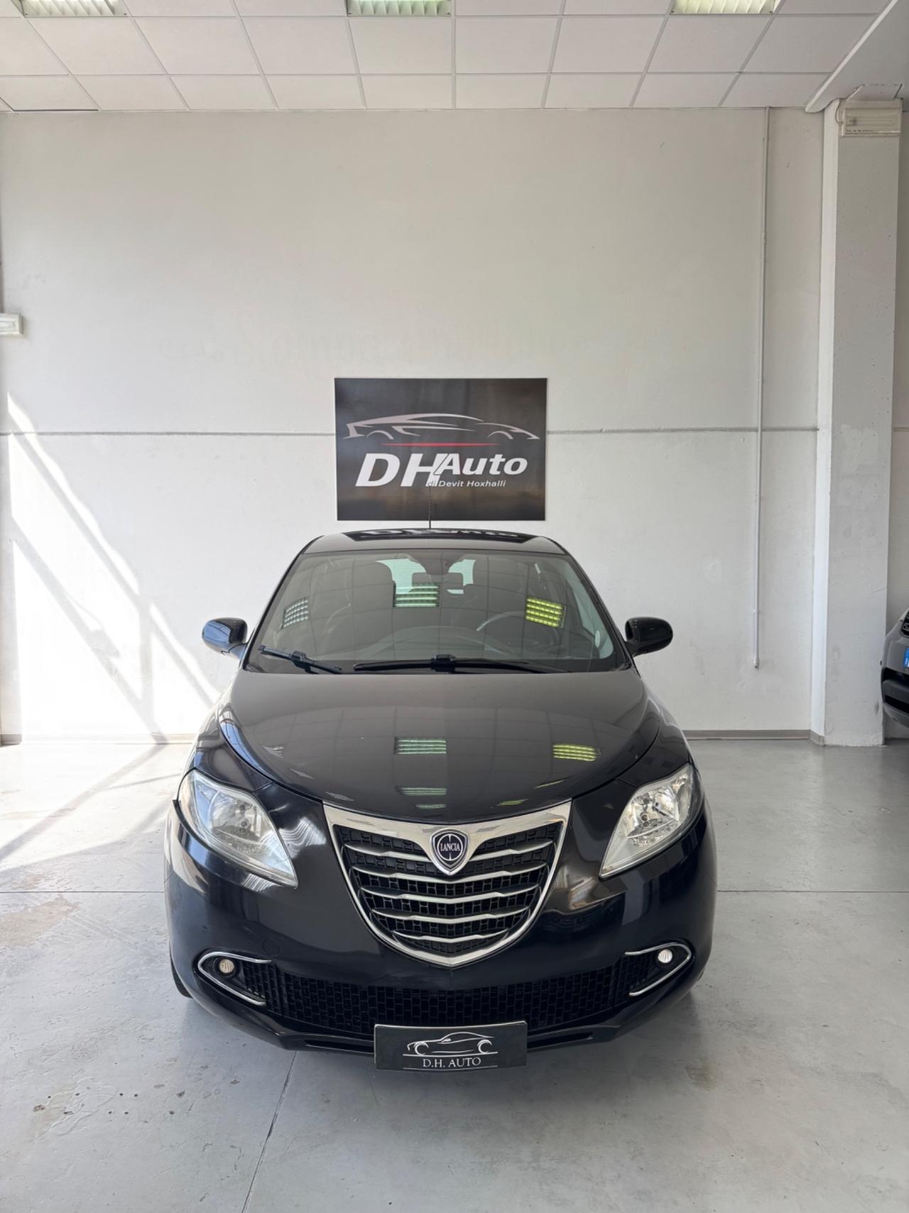 Lancia Ypsilon 1.2 69 CV 5 porte Platinum