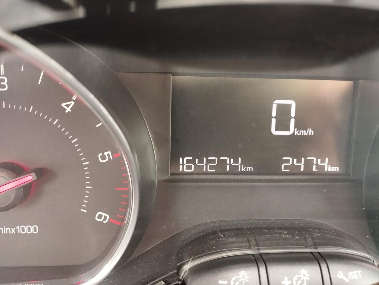Peugeot 208 1.4 HDi 68 CV 5 porte Allure