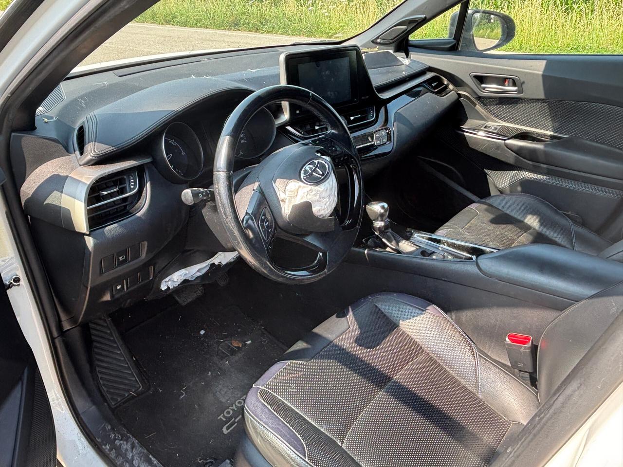 Toyota C-HR 1.8 Hybrid E-CVT Dynamic