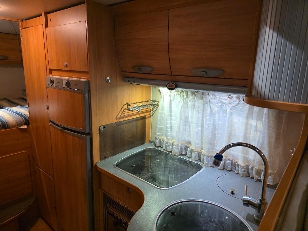 CAMPER ADRIA CORAL S 680 SPL