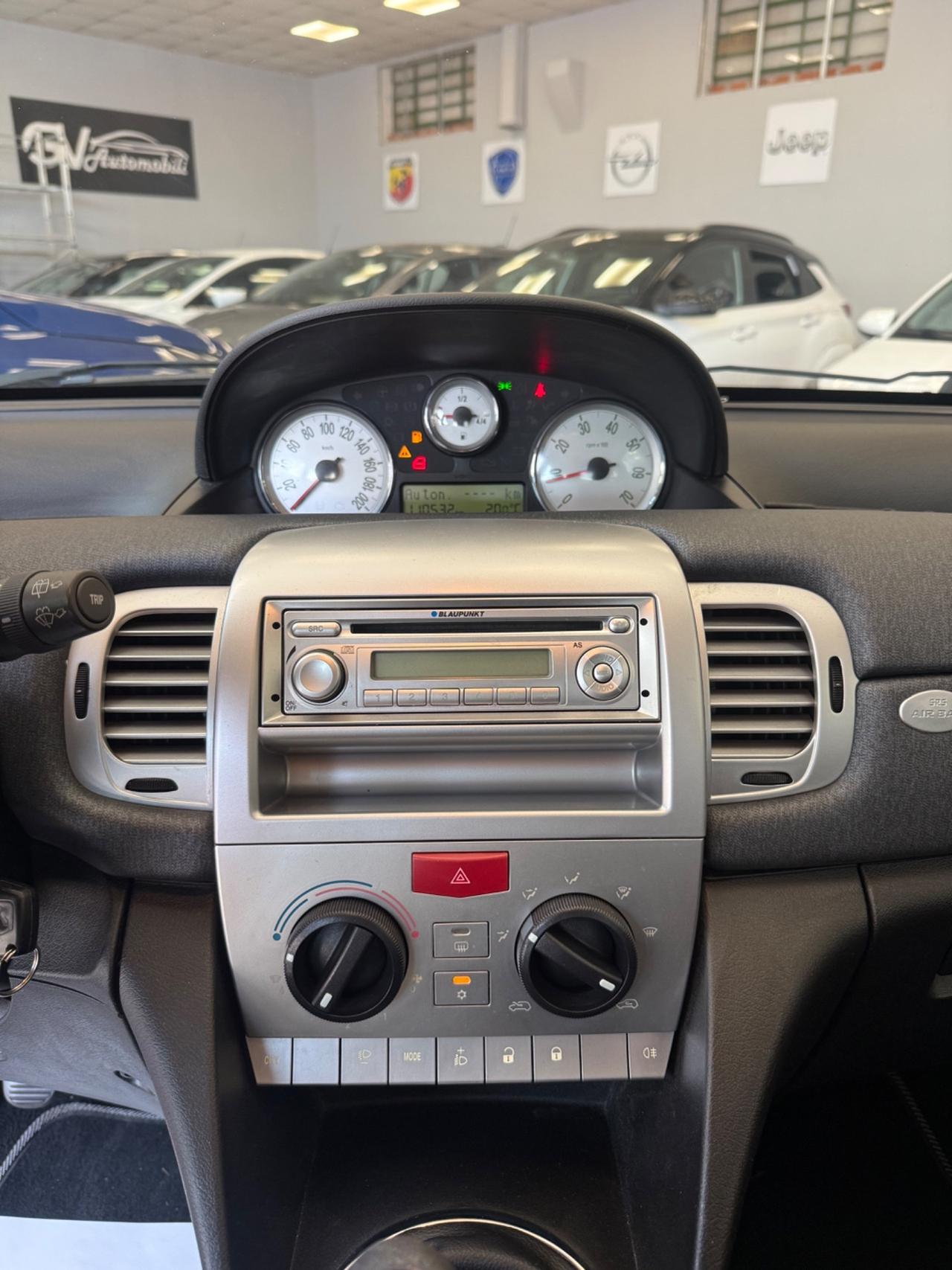 Lancia Ypsilon 1.4 Platino Ecochic GPL