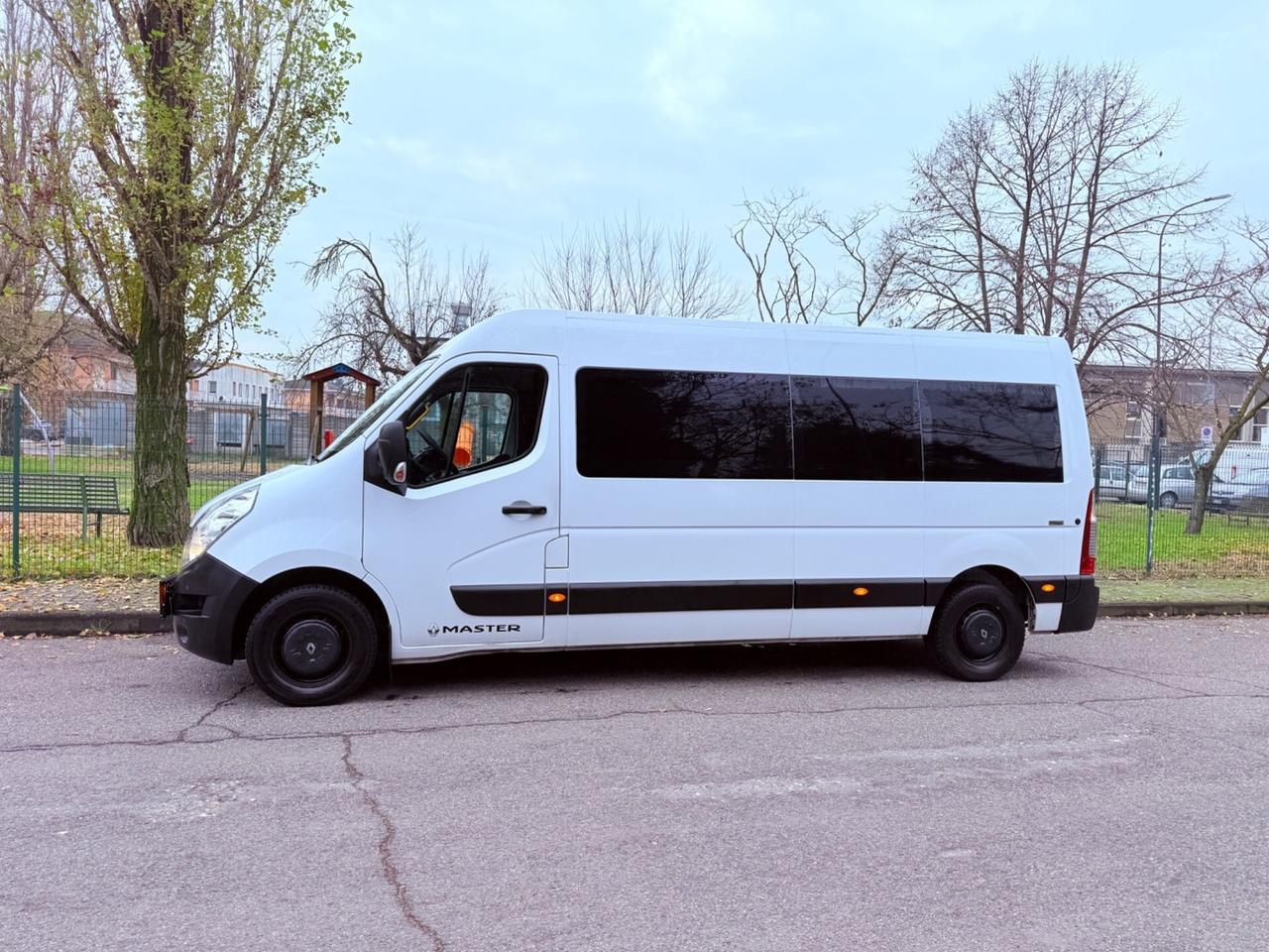 Renault Master- 2018 PULMINO 9 POSTI PARI AL NUOVO