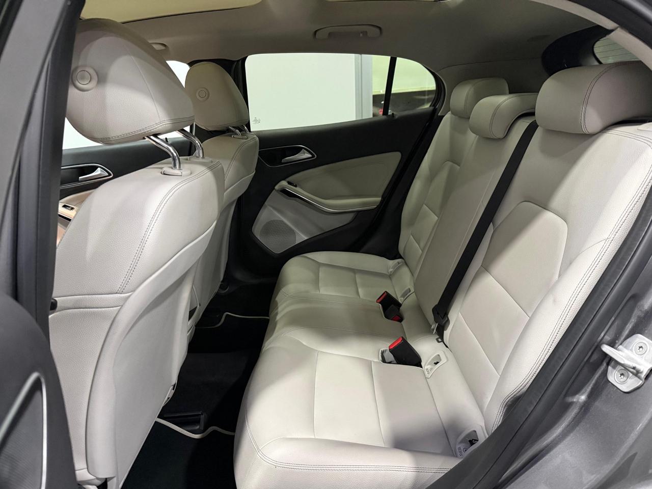 Mercedes-benz GLA 200 d Sport-2015