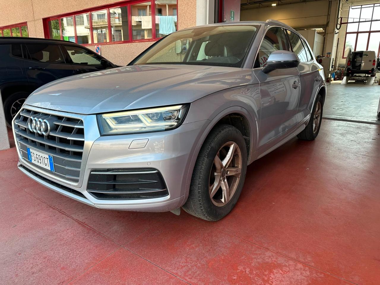 Audi Q5 2.0 TDI 150 CV Business