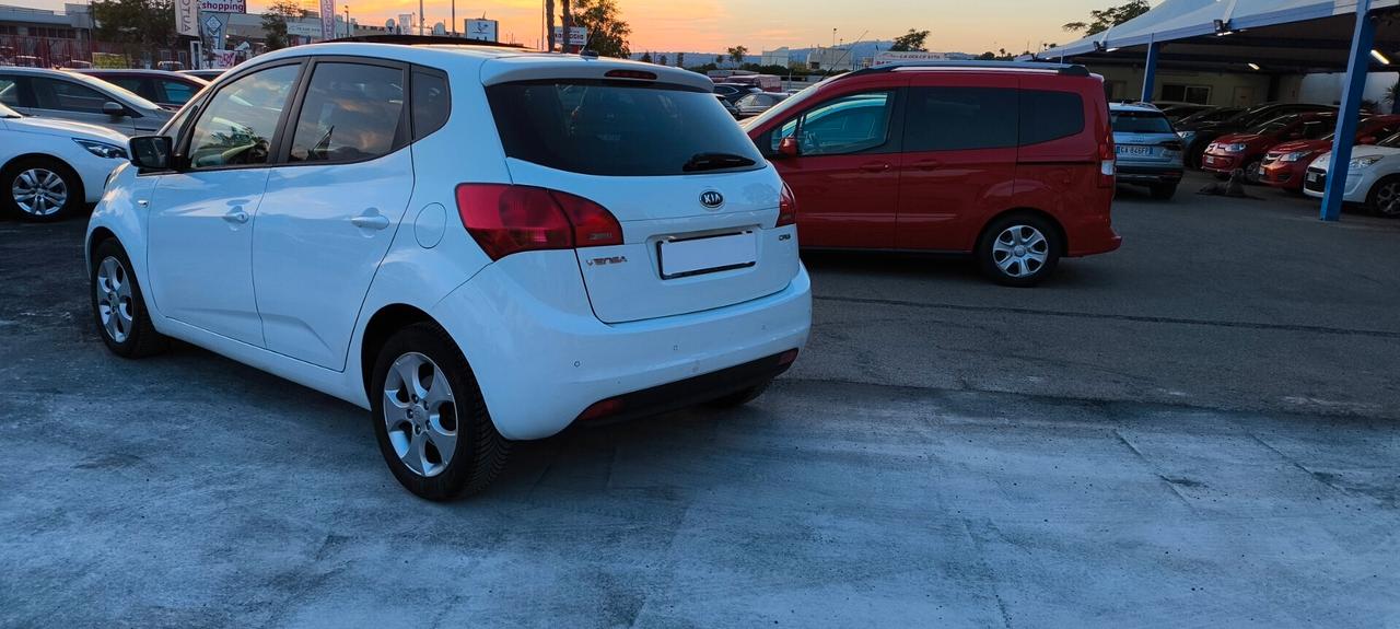 Kia Venga 1.4 CRDi 90CV WGT Fullsky