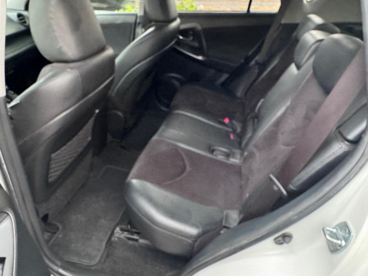 Toyota RAV4 2.2 D-4D 4X4 neopaten garanzia 12 mesi