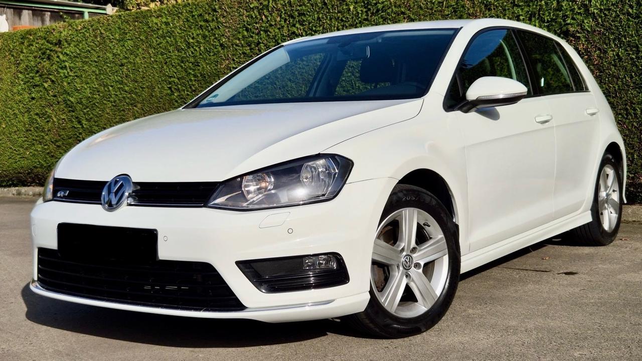 Volkswagen Golf VII 2.0 TDI R-LINE