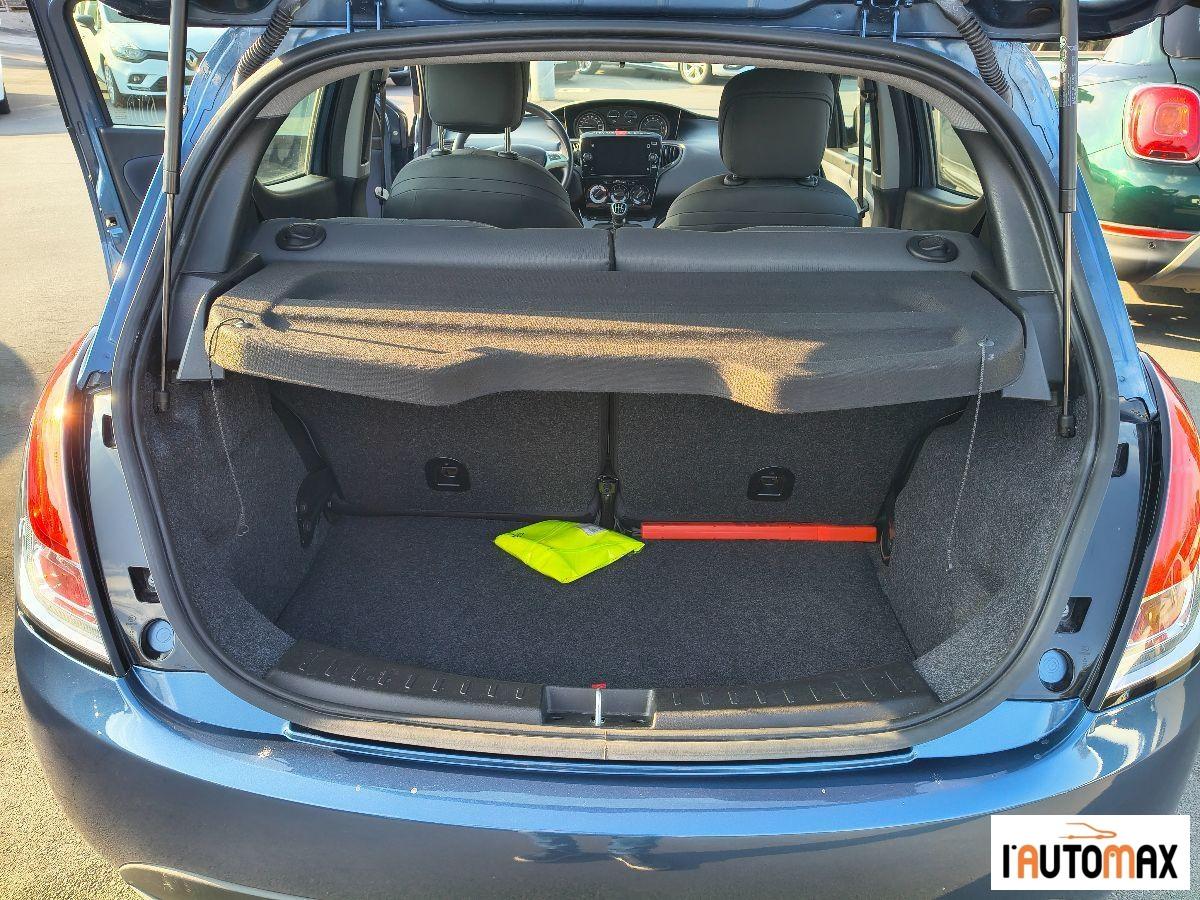 LANCIA - Ypsilon - 1.0 FireFly 5p. S&S Hybrid Oro